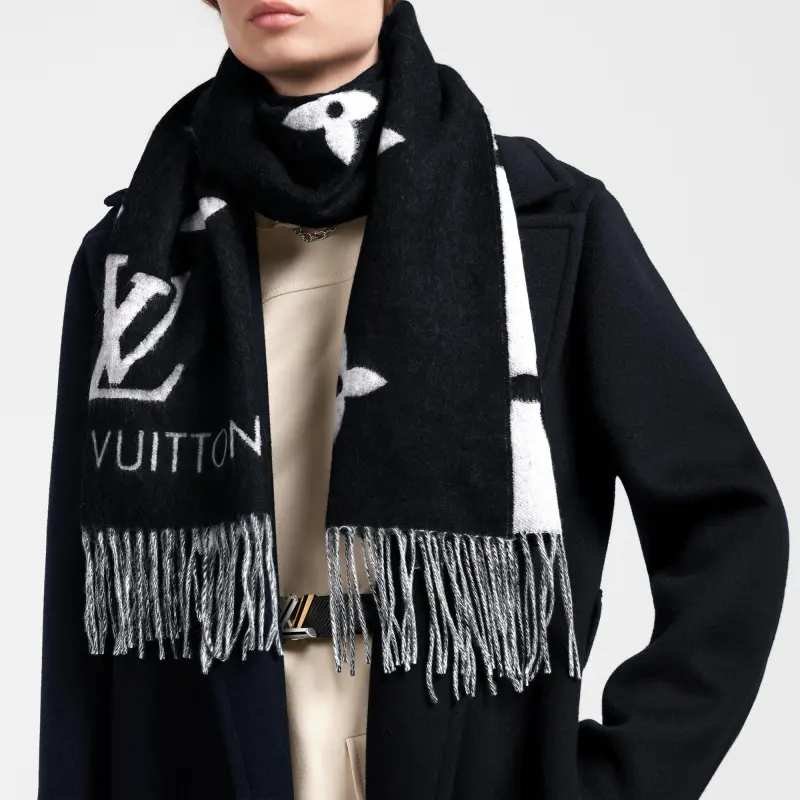 LOUIS VUITTON Reykjavik Scarf-3