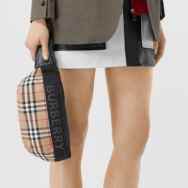 d*3様 希少　BURBERRY バーバリー RTM1816739 Burberry Bum Bag Vintage Check Medium Archive Beige/Black