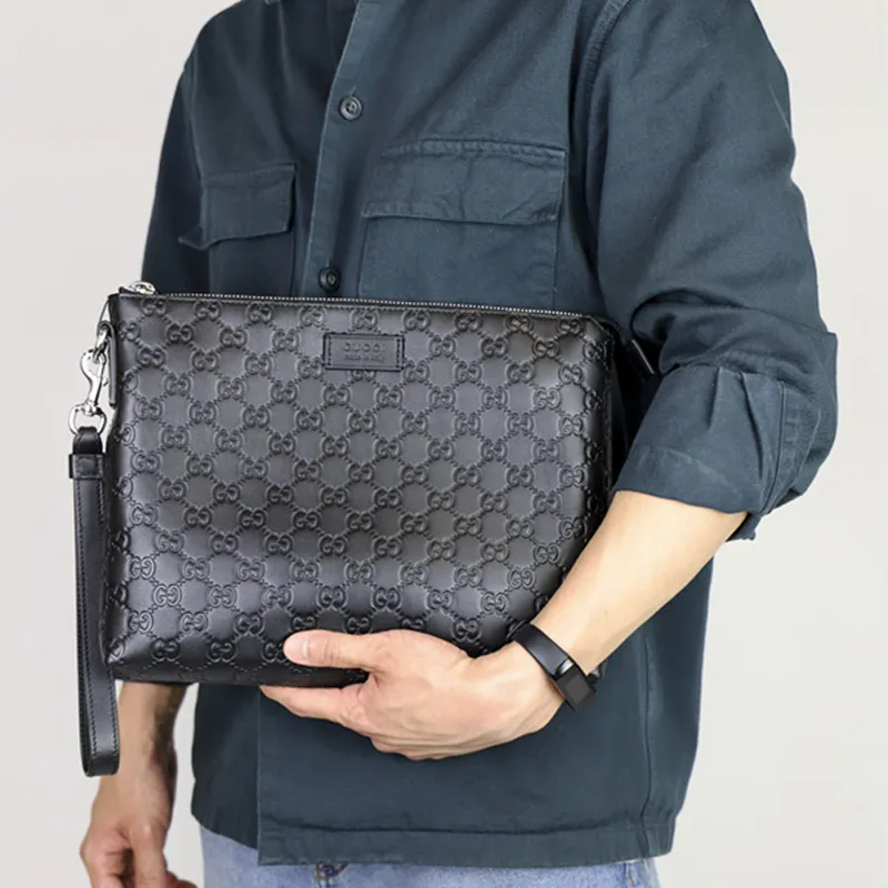 GUCCI Leather Clutch Men's Black-8