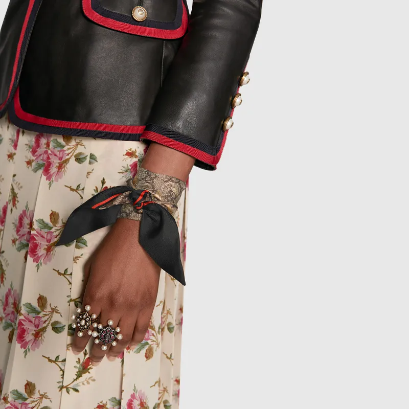 GUCCI Gg Bees Motif Embroidered Neck Bow-3