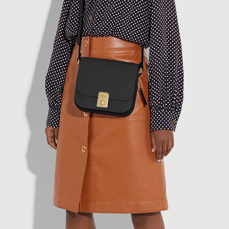 COACH Hutton Leather Saddle Bag, Tofu Bag, Crossbody Bag Trumpets Women's Black-4