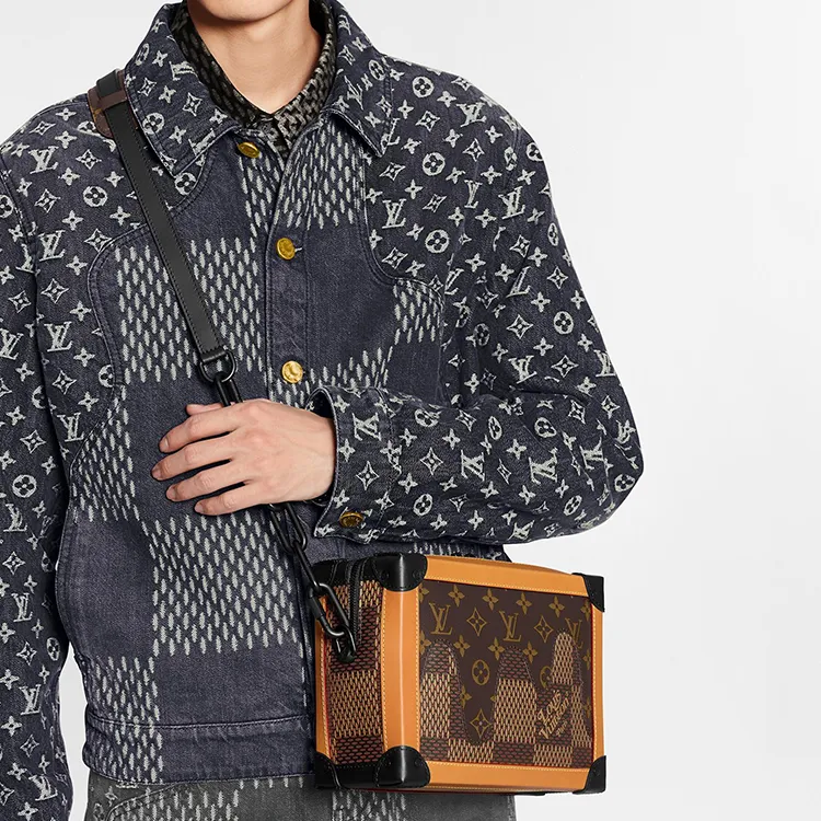 LOUIS VUITTON X Nigo Soft Trunk Damier Ebene Giant Brown-5