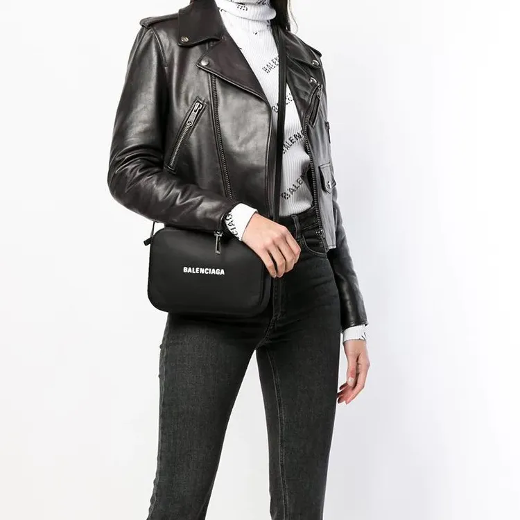 Balenciaga Everyday Camera Bag Updated Xs Black-4