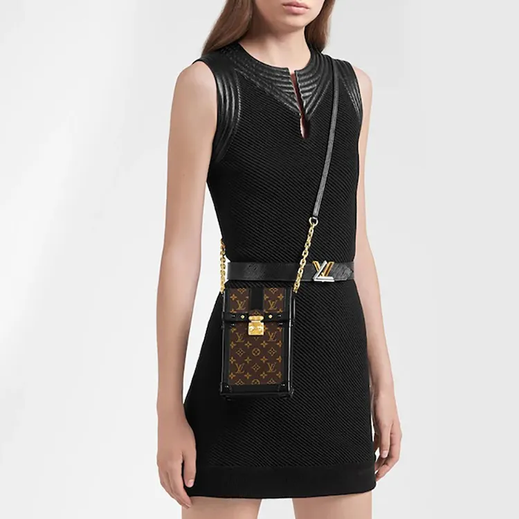 LOUIS VUITTON Pochette Trunk Verticale Monogram Brown/Black-5