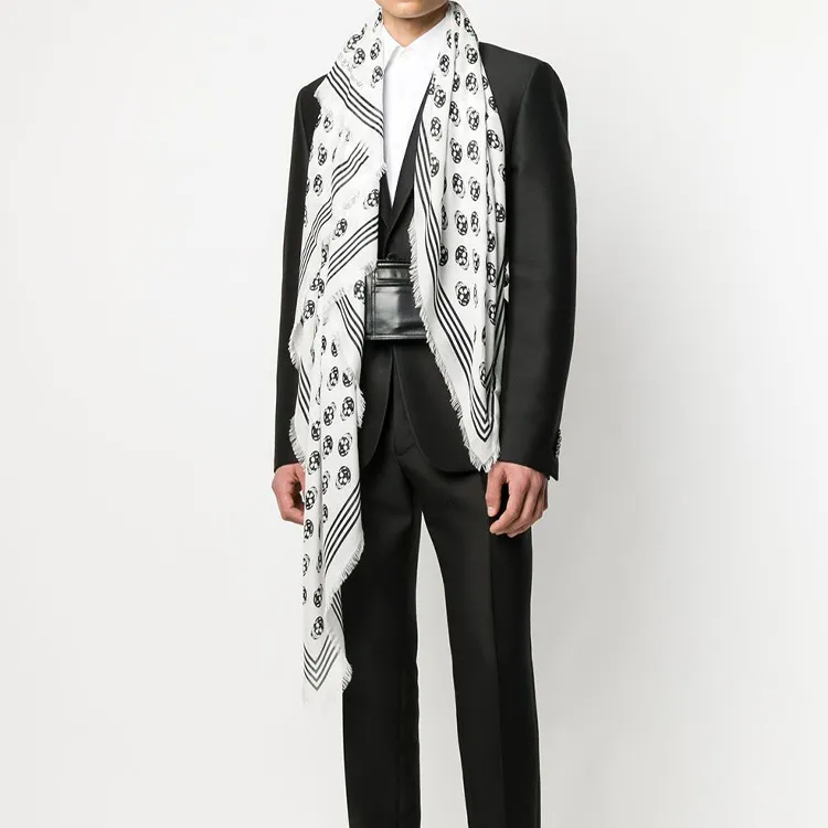 Alexander McQueen Skull Printed Fringed Scarf-2