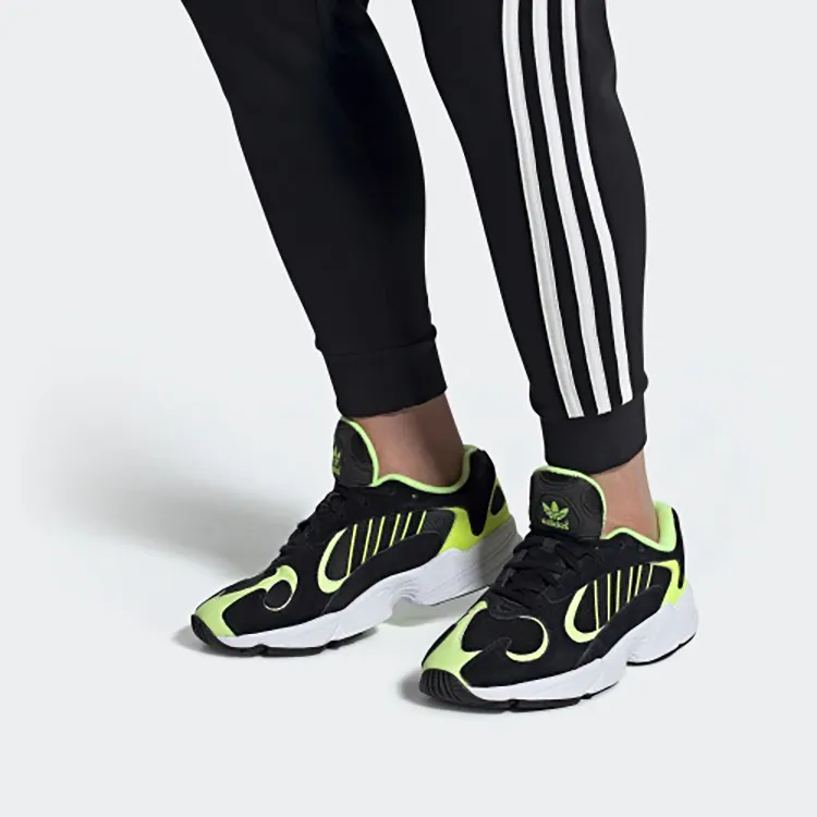 Adidas Yung 1 Core Black Hi Res Yellow-5