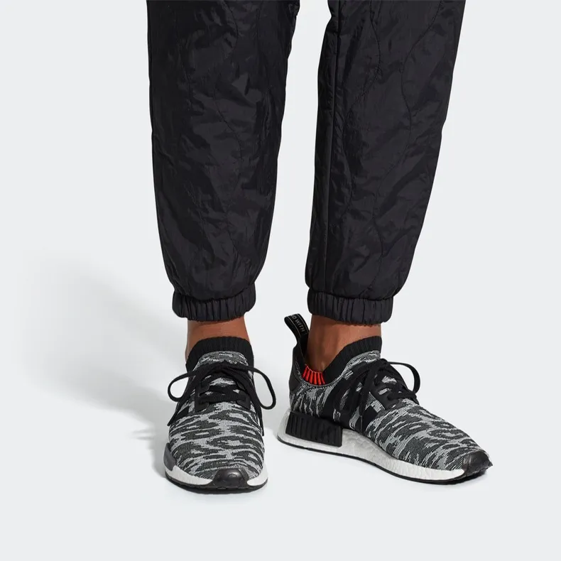 Adidas Nmd R1 Black Glitch-5