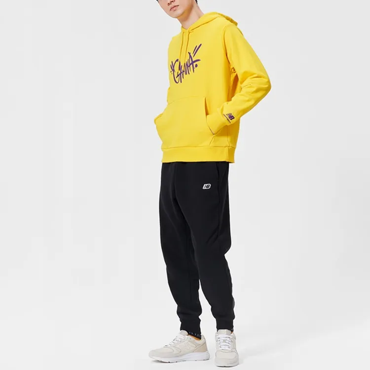 New Balance Lifestyle Graphic Sweatshirts Men Yellow-1