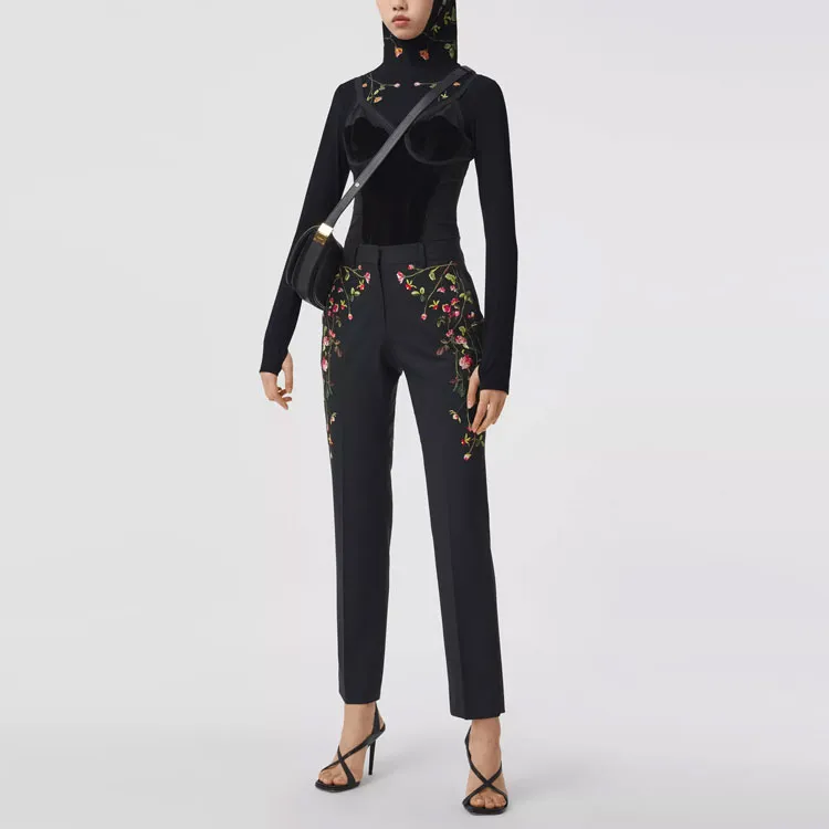 Burberry T-Shirts Women's Black-1