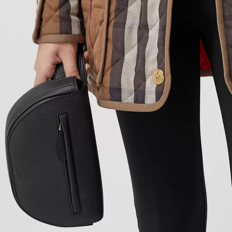 Burberry Cow Leather Fanny Pack Regular Men's Black-6