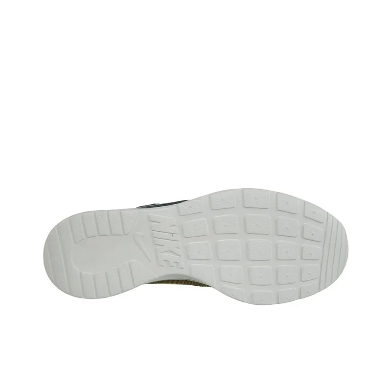 Nike Tanjun Racer Vintage Green/Outdoor Green-4