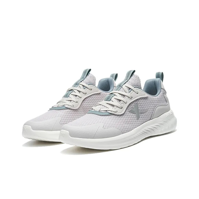 XTEP Lightweight Cushioning Rebound Low Top Running Shoes Men's Gray-1