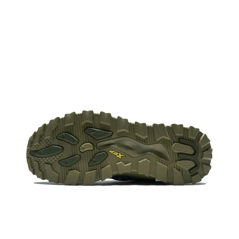 XTEP Hiking / Trekking Shoes Men Low Top Green-3