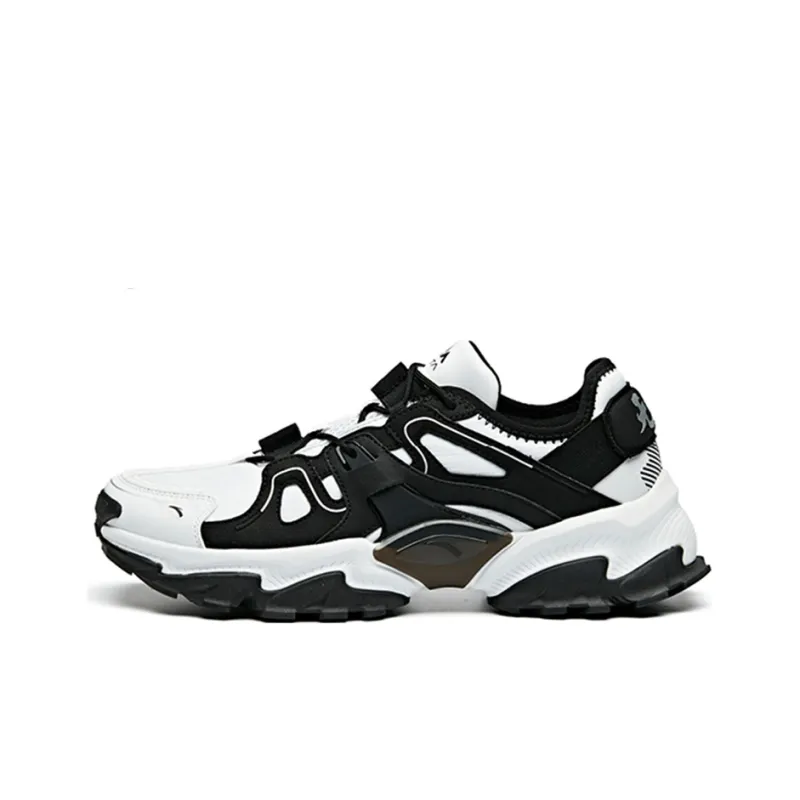 Anta Durable Breathable Low-Top Outdoor Shoes Men's Black-0