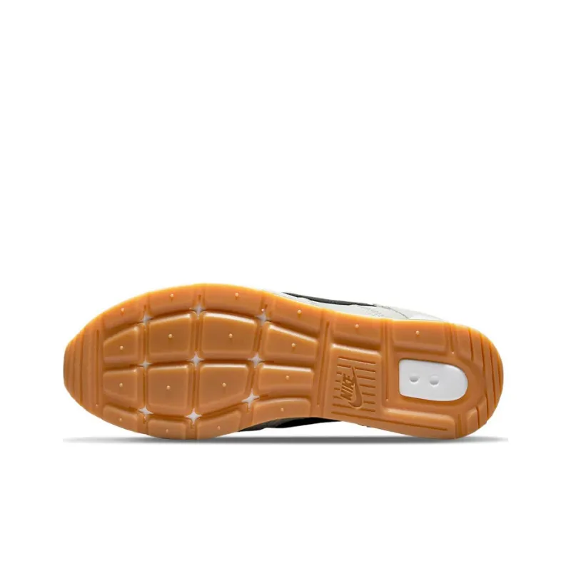 Nike Venture Runner Wide 'Light Bone Black'-5