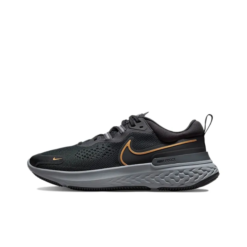 Nike React Miler 2 'Black Metallic Gold'-0