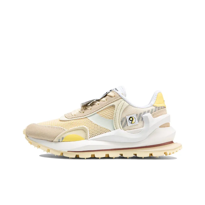 LiNing Fangyuan Eternal Cushioned Slip-Resistant Breathable Lightweight Low-Top Running Shoes Women's Vanilla Yellow-0