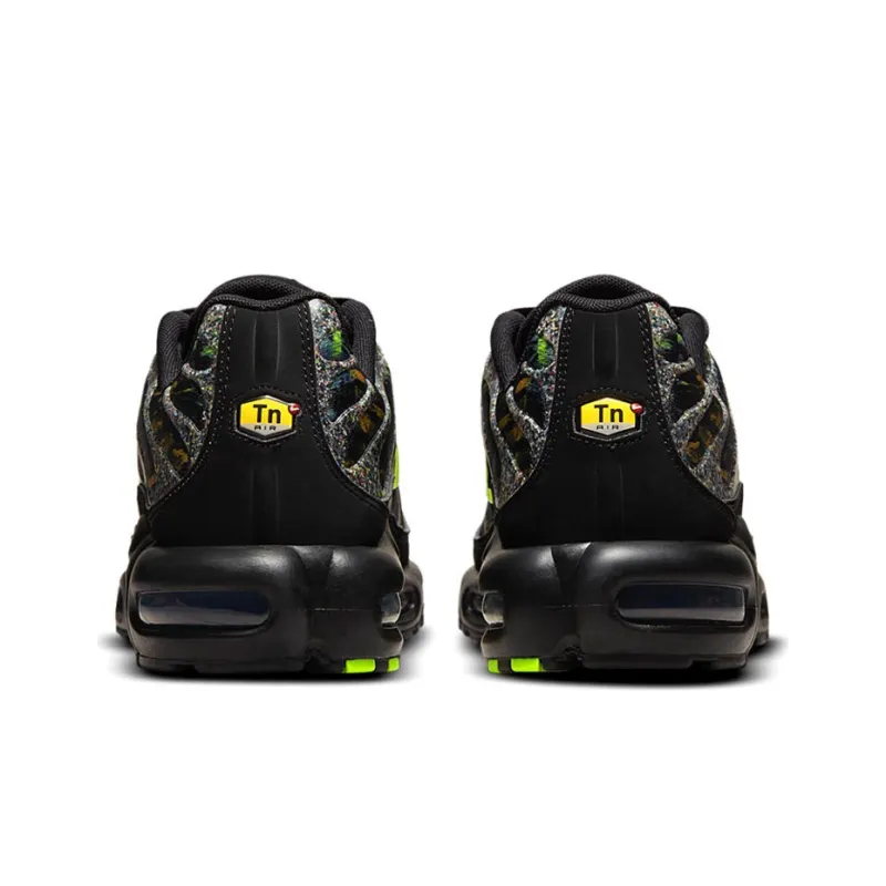 Nike Air Max Plus Sustainable Black Volt-4