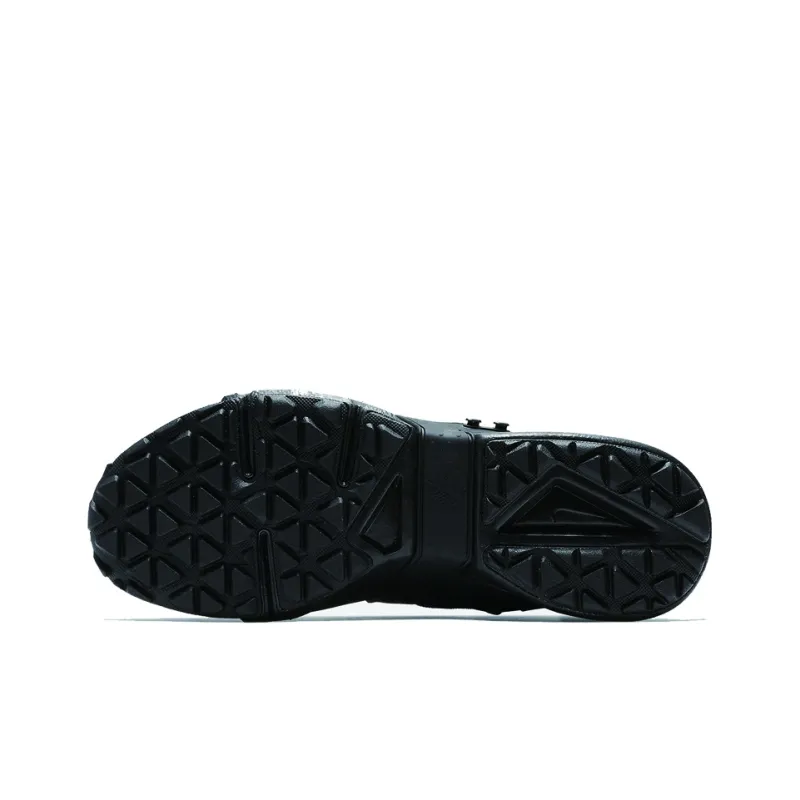 Nike Air Huarache Gripp Triple Black-4