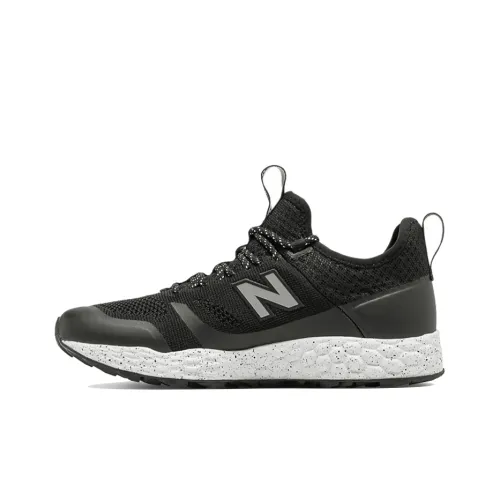 New Balance Trailbuster Running Shoes Men Low-Top Black/White