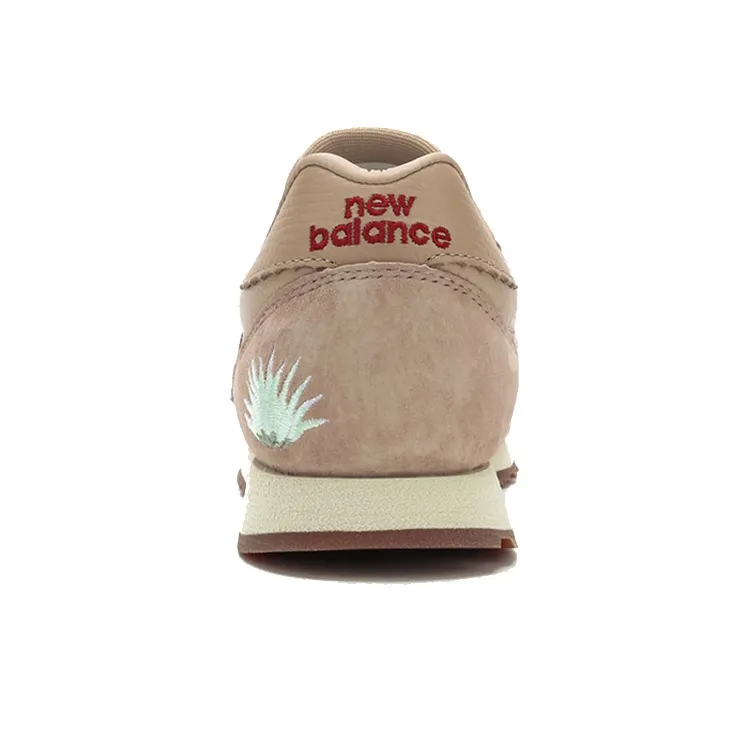 New Balance The Beast X New Balance 520 Series Low Top Pink Women's-3