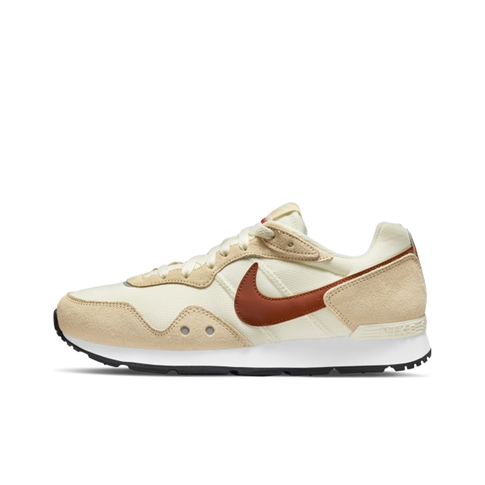 Nike Venture Runner Wide Coconut Milk Women s US W 7