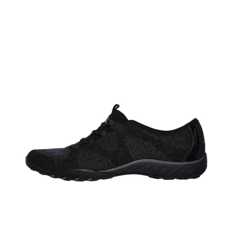 Skechers Relaxed FitBreathe-Easy Cushioning Low-Top Casual Shoes Women's Pure Black-0