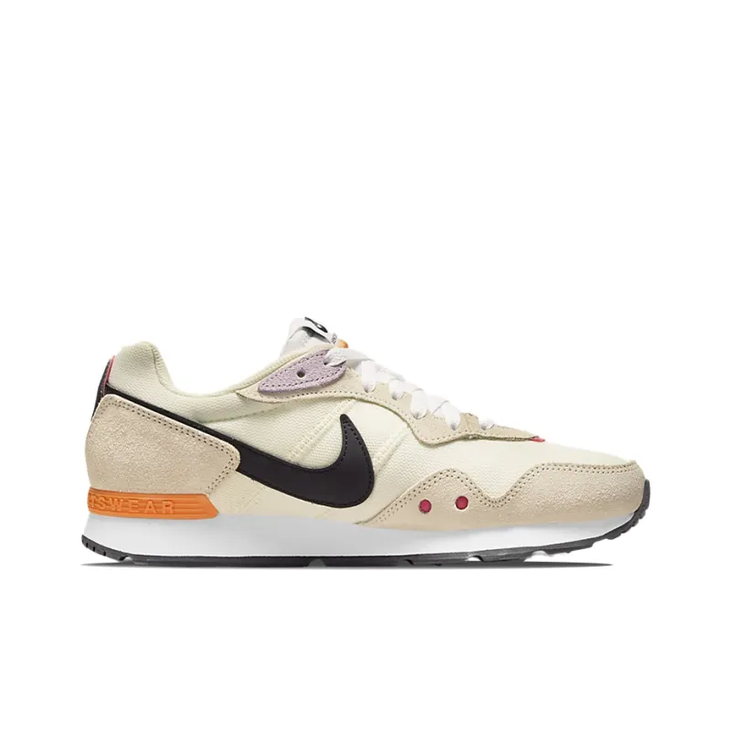Nike Venture Runner Coconut Milk Light Curry Women's-1