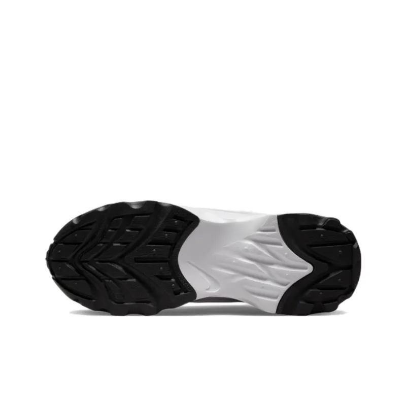 Nike TC 7900 White Black Women's-5