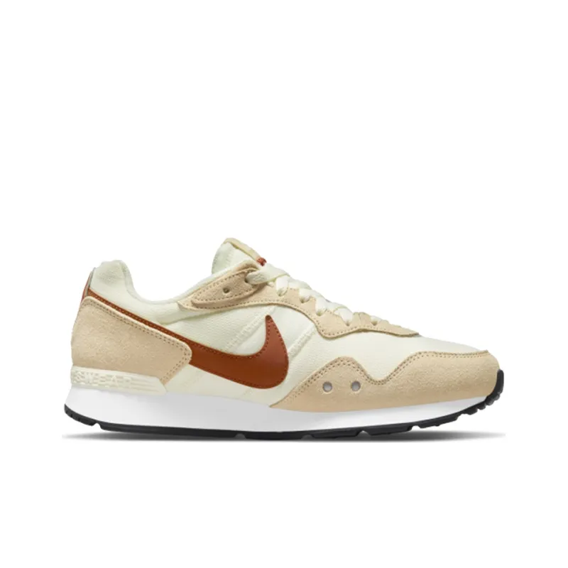 Nike Venture Runner Wide 'Coconut Milk' Women's-1
