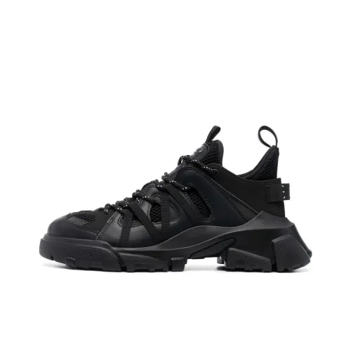 McQ Alexander McQueen Casual Shoes Men Low-Top Black