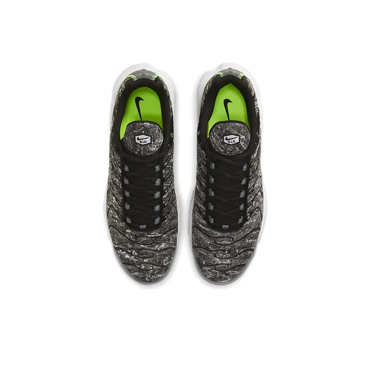 Nike Air Max Plus Essential Crater Green-3
