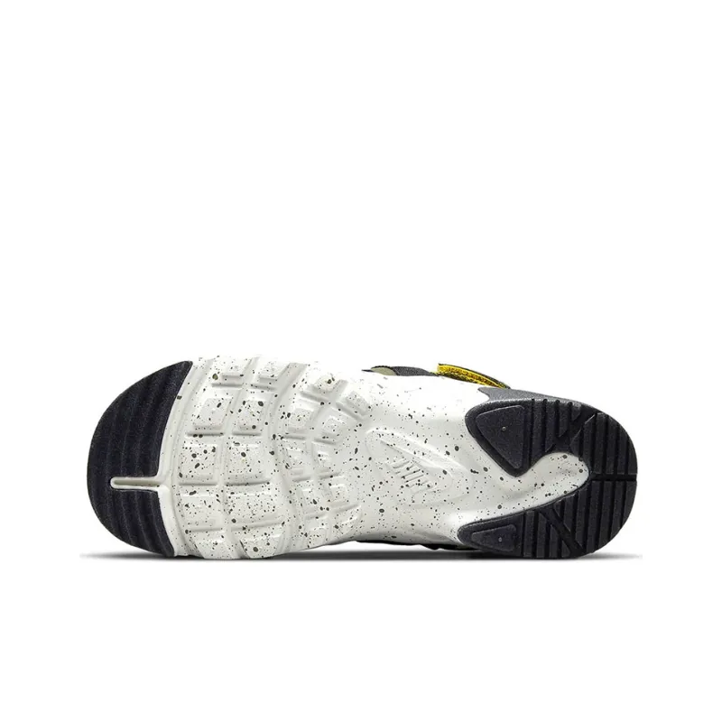 Nike Canyon Cargo Khaki-3