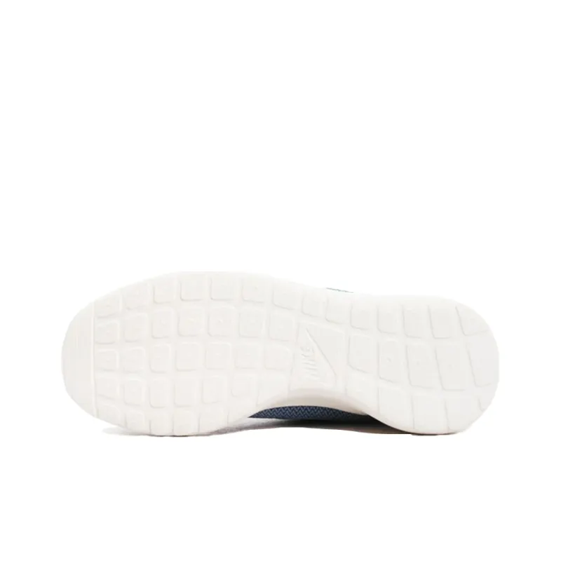 Nike Rosherun Cushioned Anti-Slip And Wear-Resistant Lightweight Low-Top Running Shoes Women's Sky Blue-4