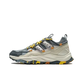 XTEP Hiking / Trekking Shoes Men Low Top Gray Beige