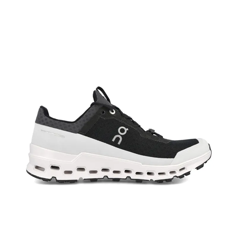 On Running Cloudultra Black White-1