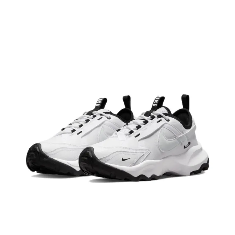 Nike TC 7900 White Black Women's-2
