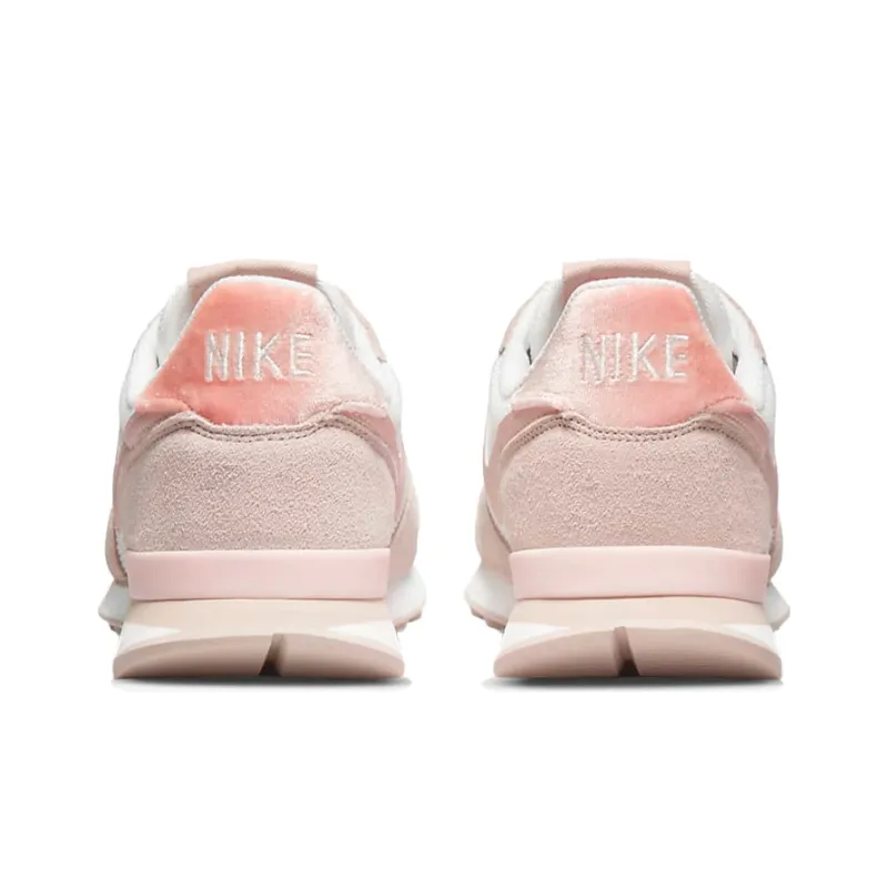 Nike Internationalist Summit White Light Madder Root Women's-4