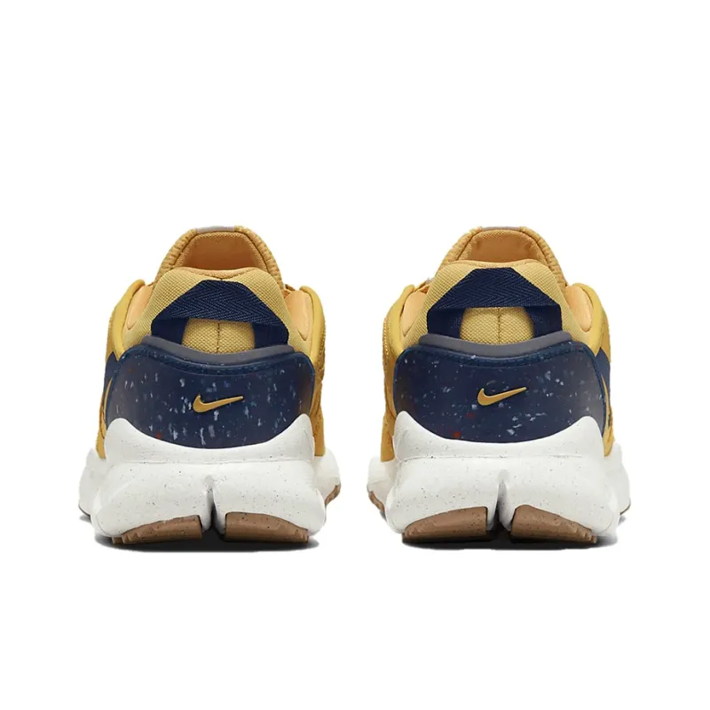 Nike Free Terra Vista Next Nature Goldtone-3