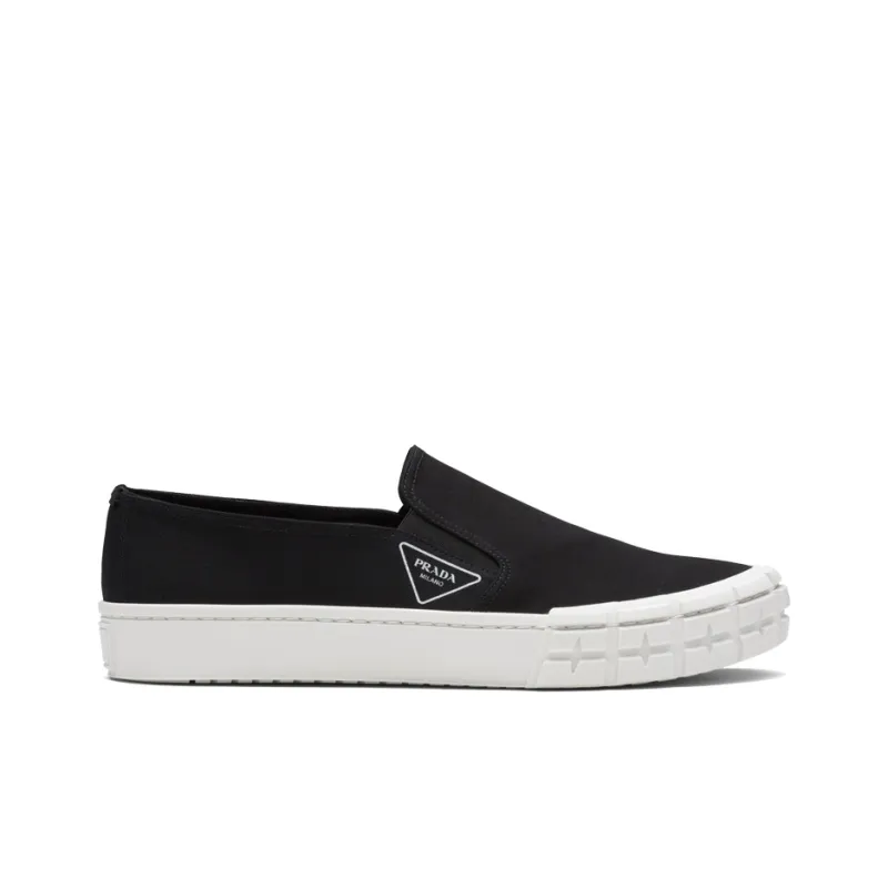 PRADA Cassetta Wheel Low Top Stylish Skateboarding Shoes Men's Black White-1