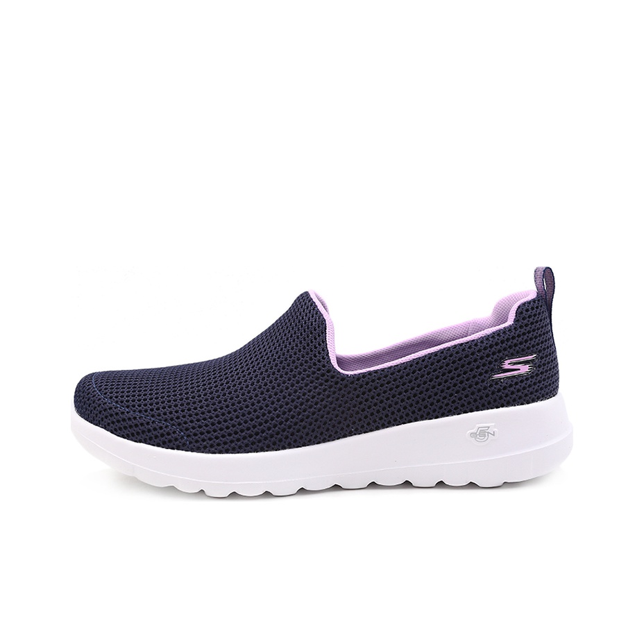 trends best price on skechers POIZON