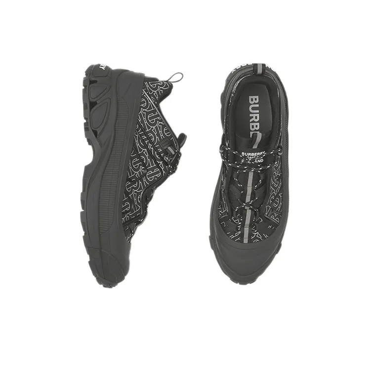 Burberry Arthur TB Monogram Black-3
