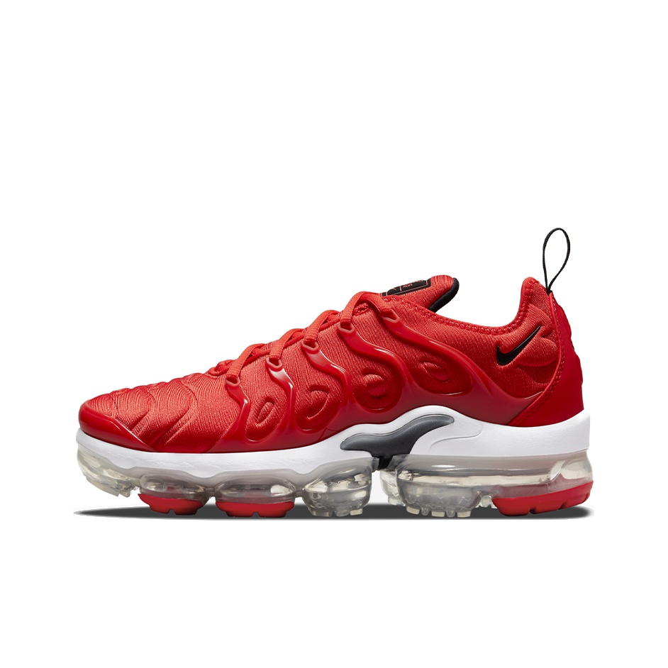 red vapormax mens