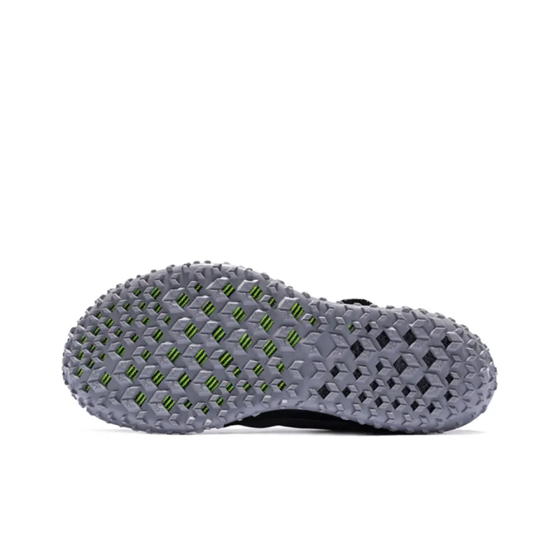saucony Women's Switchback 2 'Black Charcoal'-4