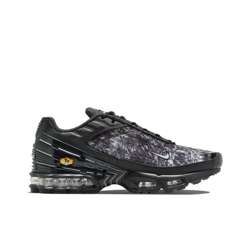 Nike Air Max Plus 3 Black Graphic-1