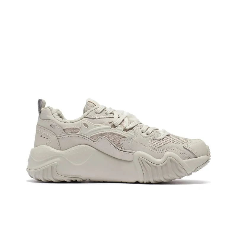 LiNing Cat Paw Lite Anti Slip And Wear Resistant Warm Low Top Running Shoes Women's Oat Gray-1