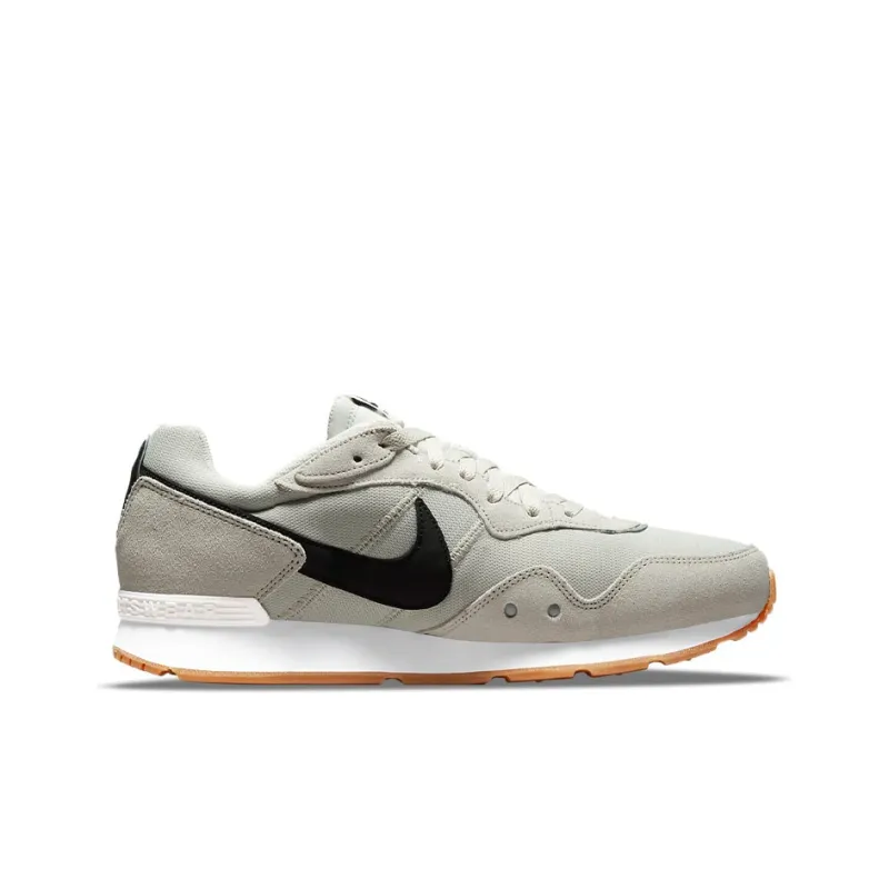 Nike Venture Runner Wide 'Light Bone Black'-1