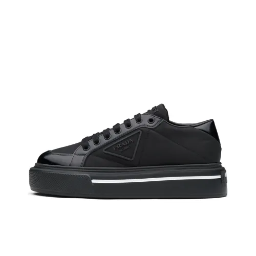 PRADA Macro Skateboard Shoes Women's Low-Top Black