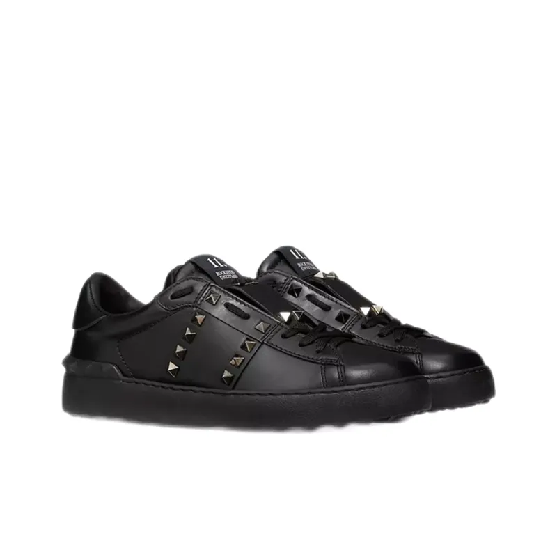 Valentino ROCKSTUD Low Top Stylish Skateboarding Shoes Women's Black-2