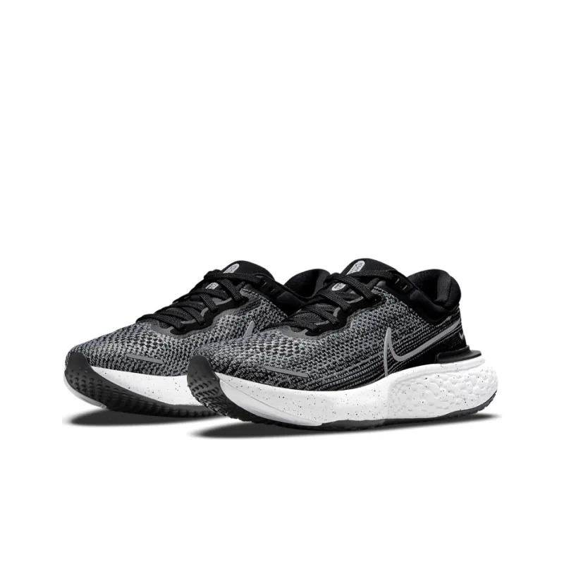 Nike ZoomX Invincible Run Flyknit Oreo-2